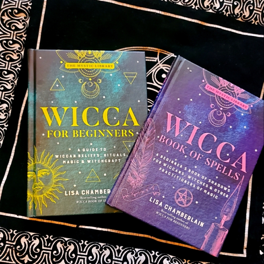 Cute lil Wicca set. Just flip thru so still like new
